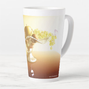 Glaskorb mit Früchten und Batterie Milchtasse