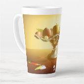 Glaskorb mit Früchten und Batterie Milchtasse (Linke Ecke)