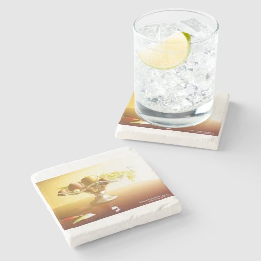 Glaskorb mit Früchten und Batterie Steinuntersetzer (Seitenansicht)