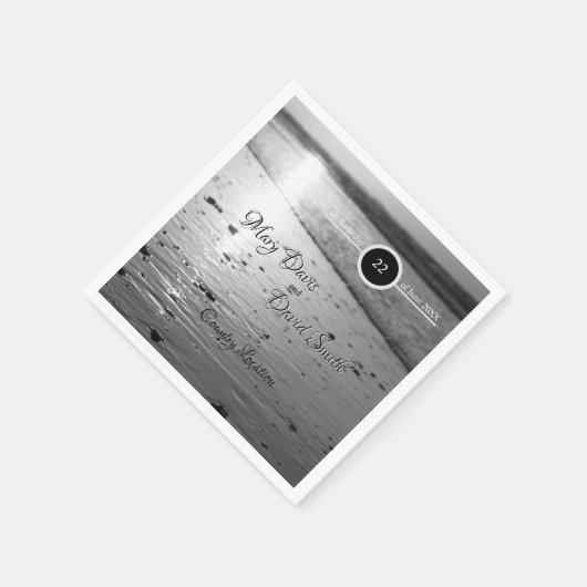 Glassy Sand Grayscale Wedding Serviette (Ecke)