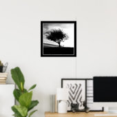 Glastonbury Hawthorn. Baum. Schwarz und Weiß. Poster (Heimbüro)