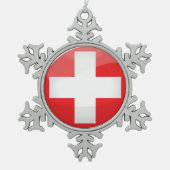 Glatte runde Schweizer Flagge Schneeflocken Zinn-Ornament (Vorderseite)