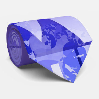 Glatter blauer violetter geometrischer Farbverlauf Krawatte