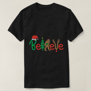 Glaube an Bigfoot Lustiges Weihnachtsdesign T-Shirt