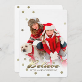 Glaube an die Magie der Weihnachten. Fotokarten Feiertagskarte