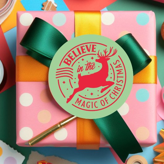 Glaube an die Magie der Weihnachtszeit Runder Aufkleber