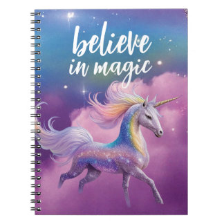 Glaube an die magische Whimsical Unicorn kosmische Notizblock