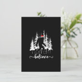 Glaube Bigfoot Light Santa Squatch Weihnachtsbaum Einladung (Stehend Vorderseite)