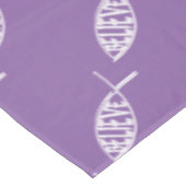 Glaube den Fischlavender Tischdecke (Schrägansicht)