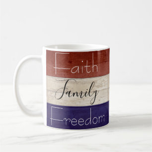 Glaube Familie Freiheit patriotisches Holz Kaffeetasse