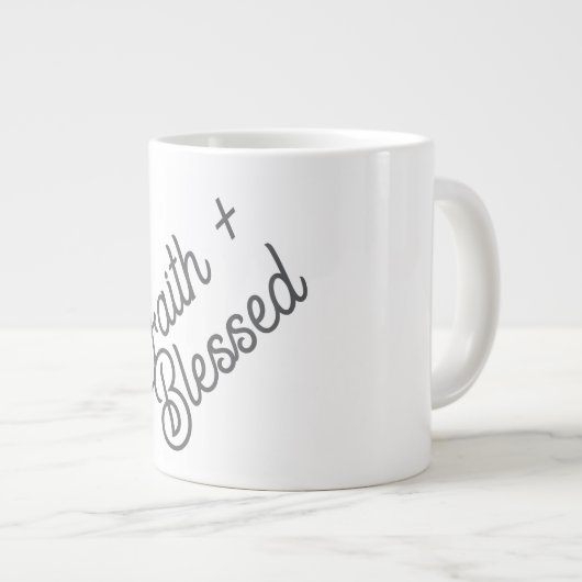 Glaube + Gesegnet. Jumbo-Tasse (Vorderseite Rechts)