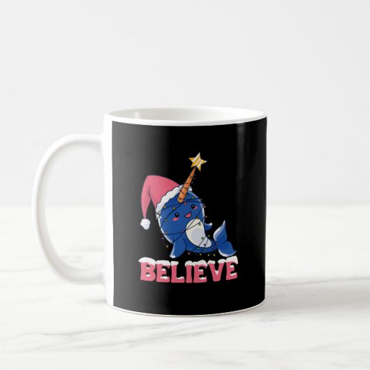 Glaube Narwhal Weihnachtsschneefieber-Lichter Kaffeetasse (Links)