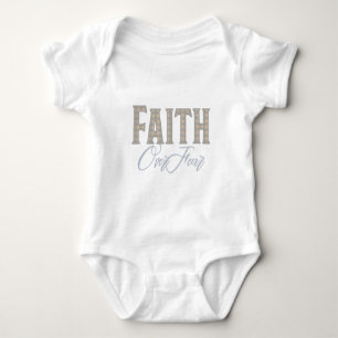 Glaube Über Angst Christliches Typografie-Design Baby Strampler