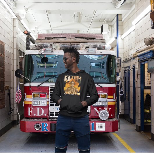 Glaube über Angst Feuerwehrmann Christlicher Glaub Hoodie