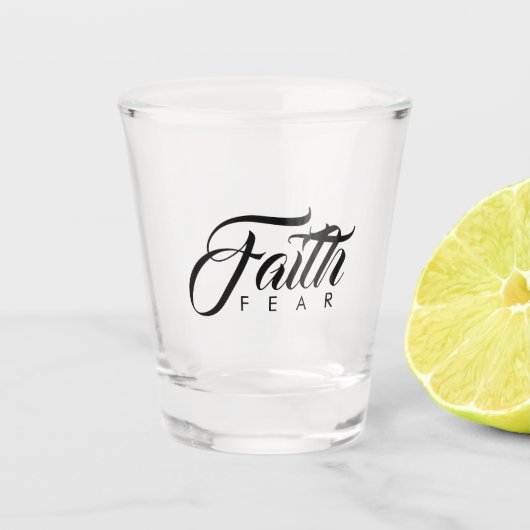 Glaube über Angst Schnapsglas (Vorderseite)