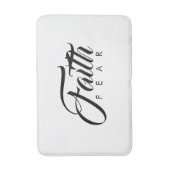 Glaube über Angst Weiß Badematte (Vorderseite Vertikal)