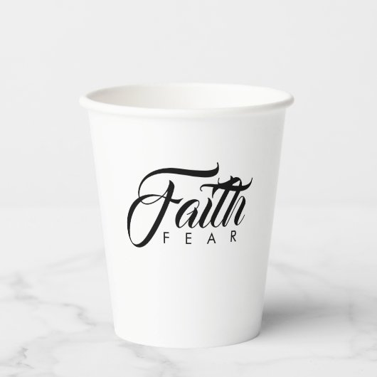 Glaube über Angst Weiß Pappbecher (Vorderseite)