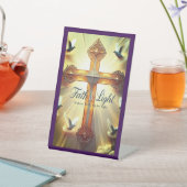 Glaube und Licht - Christliches Zeichen mit Inspir Sockelschild (In SItu)