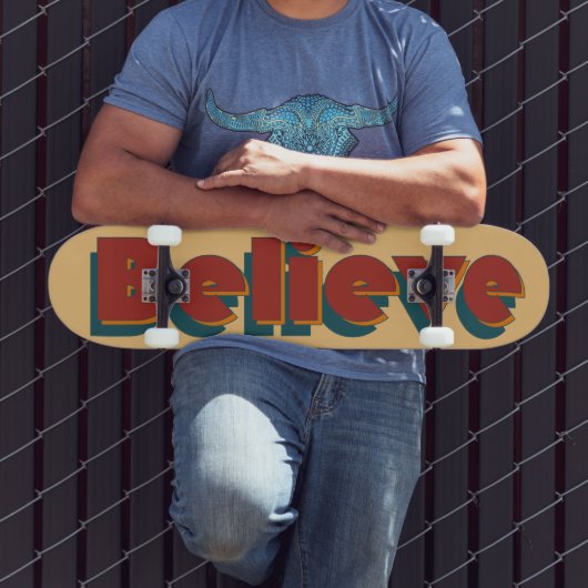 Glauben: Groovy Retro Zitat Skateboard (Außenbereich 3)