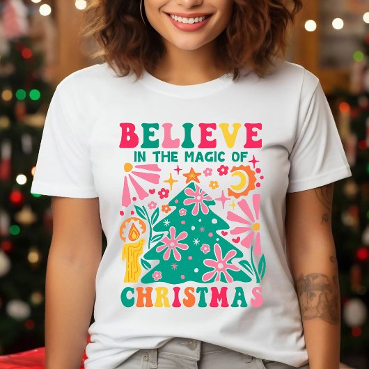 Glauben Sie an den Zauber des WeihnachtsRetro Boho Tri-Blend Shirt