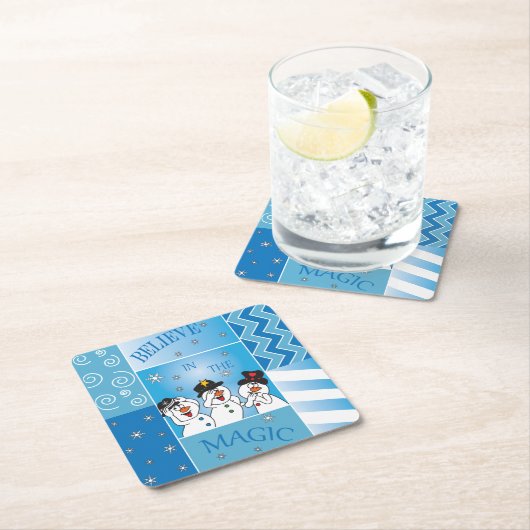 Glauben Sie an die magischen Schneemänner Rechteckiger Pappuntersetzer (Vor Ort)