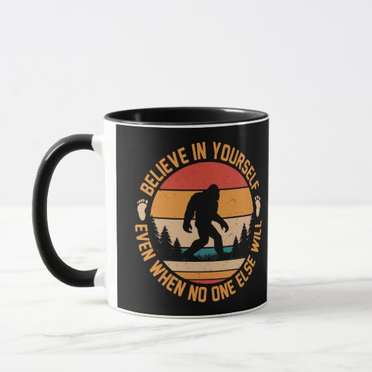 Glauben Sie an sich selbst Bigfoot Black Tasse (Links)