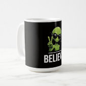 Glauben Sie an uns Kaffeetasse (Vorderseite Links)