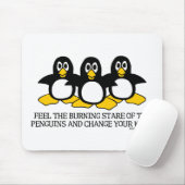 Glauben Sie den brennenden Starren der Pinguine Mousepad (Mit Mouse)
