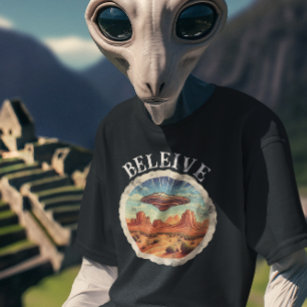 Glauben Sie UFO Space Ship Grunge T-Shirt