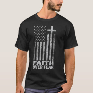 Glauben über Angst Cooles Christliches Flag Cross  T-Shirt