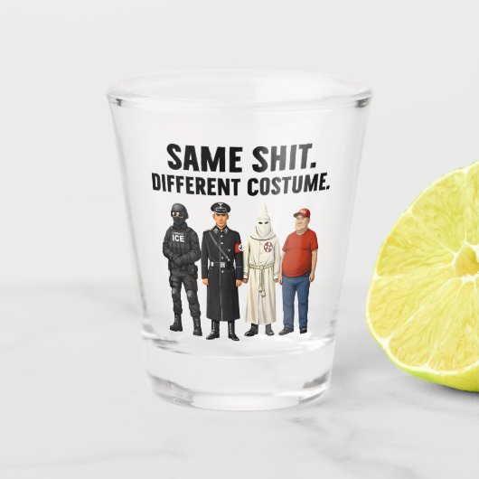 Gleiches Anderes Kostüm Schnapsglas (Vorderseite)