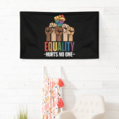 Gleichheit schadet keinem LGBTQ-Stolz auf die Mens Banner (Insitu)