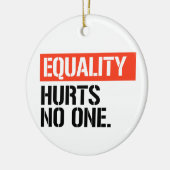 Gleichheit schadet niemandem keramik ornament (Links)