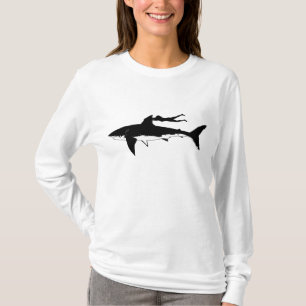 Gleitener Weißer Hai - auf hellem Hintergrund T-Shirt