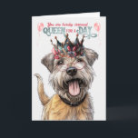 Glen von Imaal Terrier Dog Queen Funny Birthday Karte<br><div class="desc">Kronen Sie die Hundemutter eines Glen of Imaal Terrier Hundes, Königin für einen Tag, wenn Sie diese bezaubernde und lustige Geburtstagskarte mit einer niedlichen Nachricht und bezaubernden und glücklichen Jungtier.</div>
