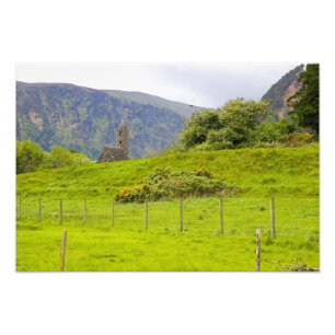 Glendalough, Irland. Glendalough ist eines Fotodruck