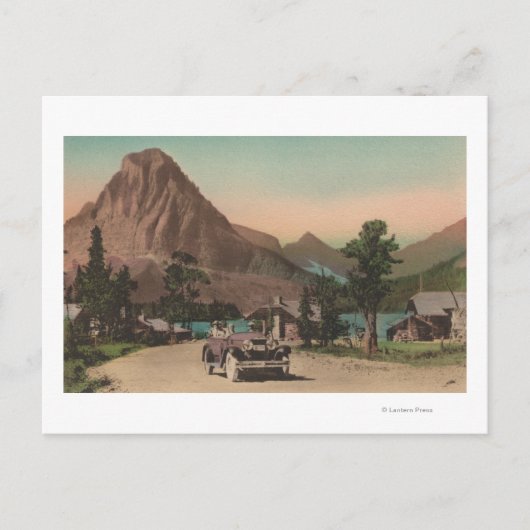 Gletscher, MT - Aussicht auf zwei Chalets und Berg Postkarte (Vorderseite)