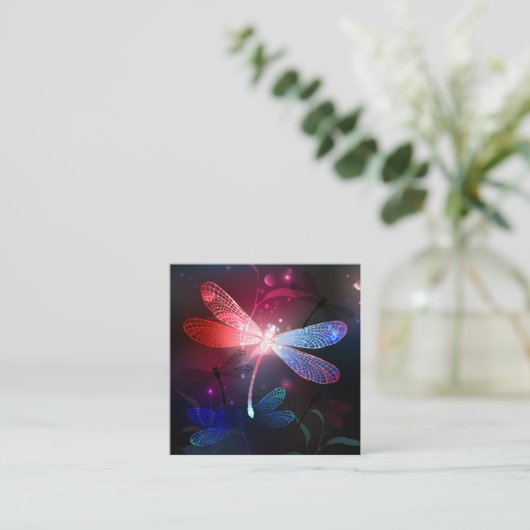 Glimmerne Rote Libelle Quadratische Visitenkarte (Stehend Vorderseite)