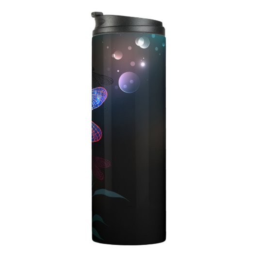 Glimmerne Rote Libelle Thermosbecher (Nach rechts gedreht)