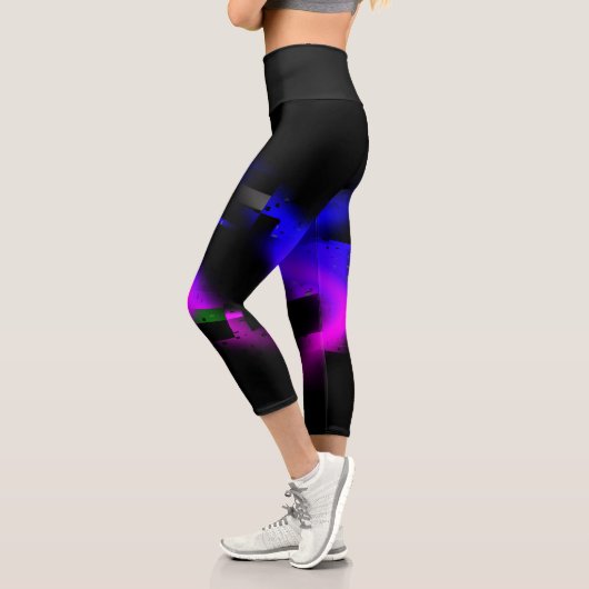Glitch Plasma Black Capri Leggings (Links)