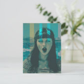 Glitch Woman am Strand Postkarte (Stehend Vorderseite)