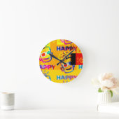 GLITCHED HAPPY Pillow Runde Wanduhr (Zuhause)
