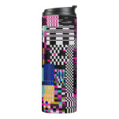 Glitted Retro VHS Bildschirm mit Flickern und gebr Thermosbecher (Nach links gedreht)