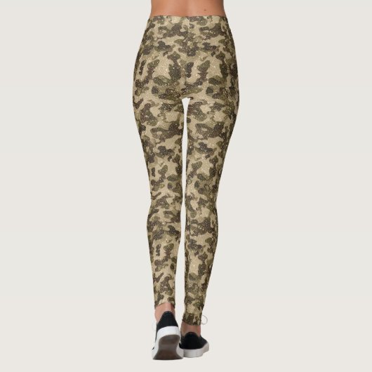 Glitter Camo Pattern – Sparkling Military-Inspired Leggings (Rückseite)