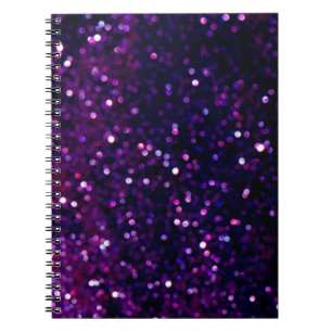 Glitter-Vintage-Lichter Hintergrund. lila und schw Notizblock