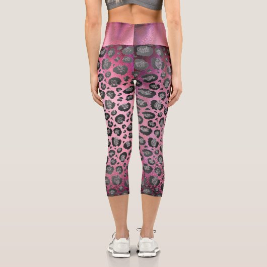 Glitterie Silber Leopard Druck auf Hot Pink Capri Leggings (Rückseite)