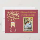 Glittering New Years Verlobung Gold Red Announce Einladung (Vorderseite)