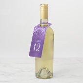 Glittery Amethyst Lila Glam Tischnummer Flaschenanhänger (Angewinkelt)