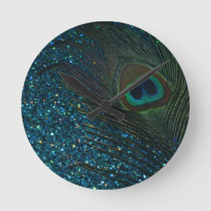 Glittery Aqua-Pfau Runde Wanduhr