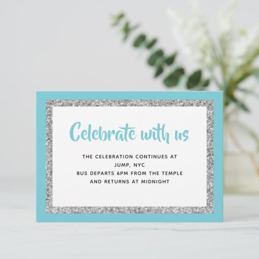 Glittery Bat Mitzvah Blue and Silver Detail Card Einladung (Stehend Vorderseite)